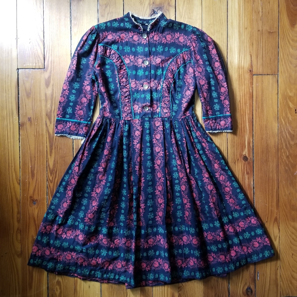 Ruched Button Shirtdress Full Skirt Paisley Stripe